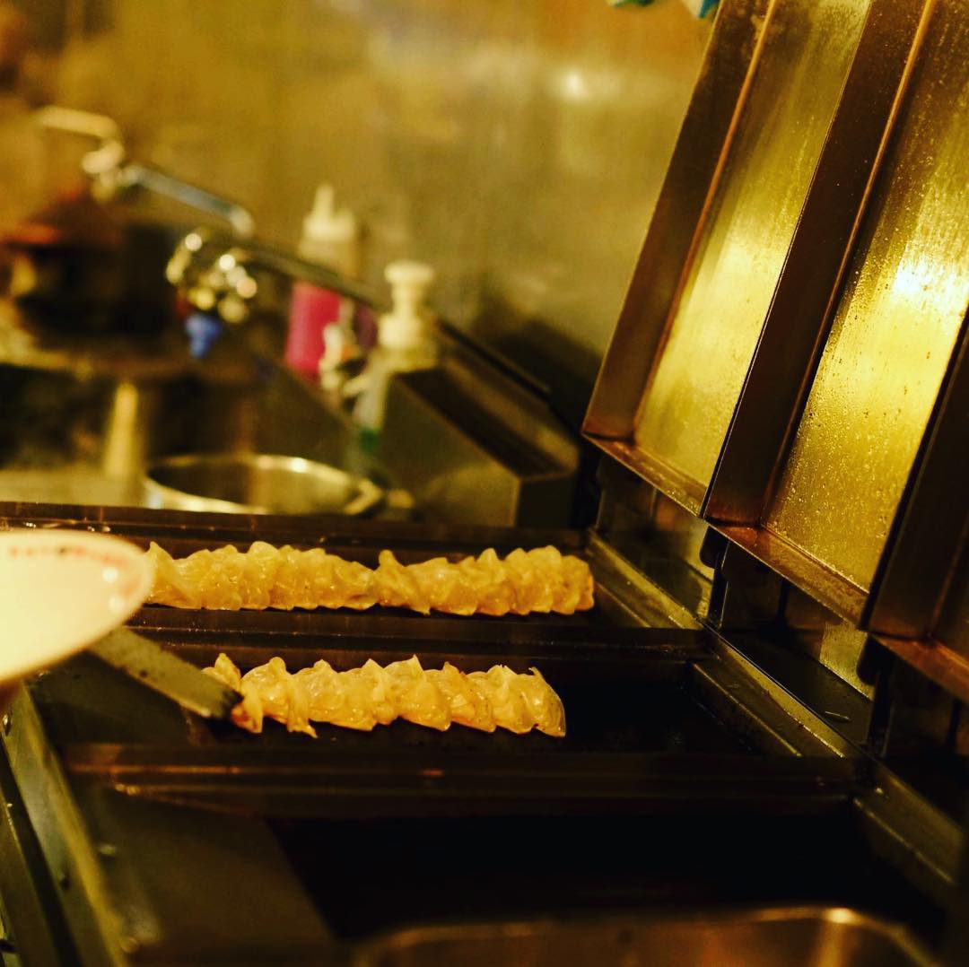 特注の餃子焼き機